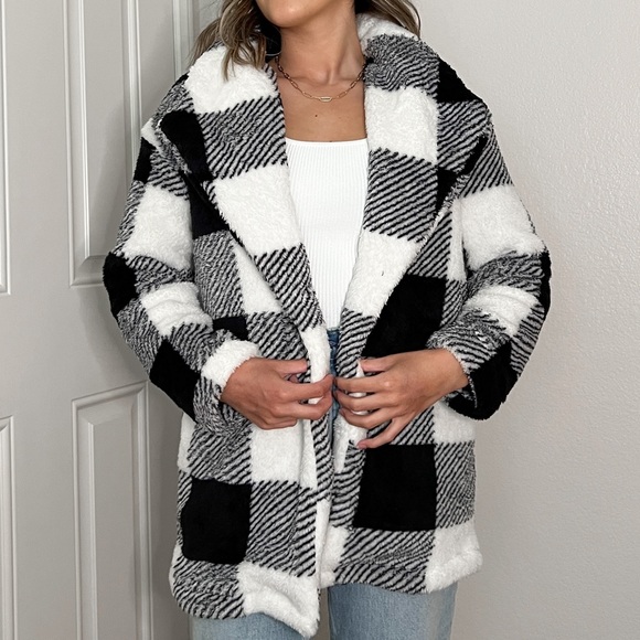 FINAL SALE black and white plaid shacket for fall, autumn, winter - Picture 3 of 10